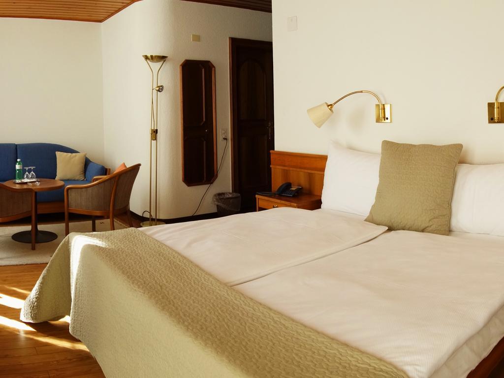 Boutique-Hotel Sonne Бремгартен Стая снимка