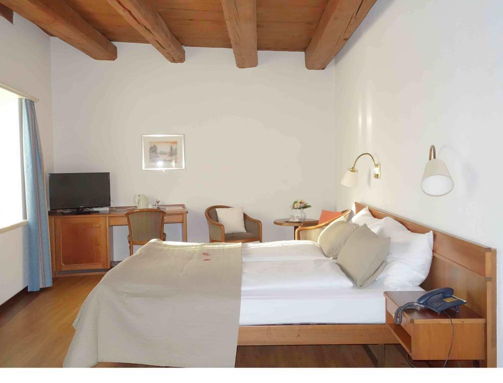 Boutique-Hotel Sonne Бремгартен Екстериор снимка