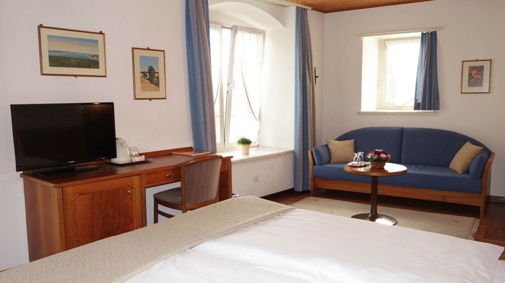Boutique-Hotel Sonne Бремгартен Екстериор снимка