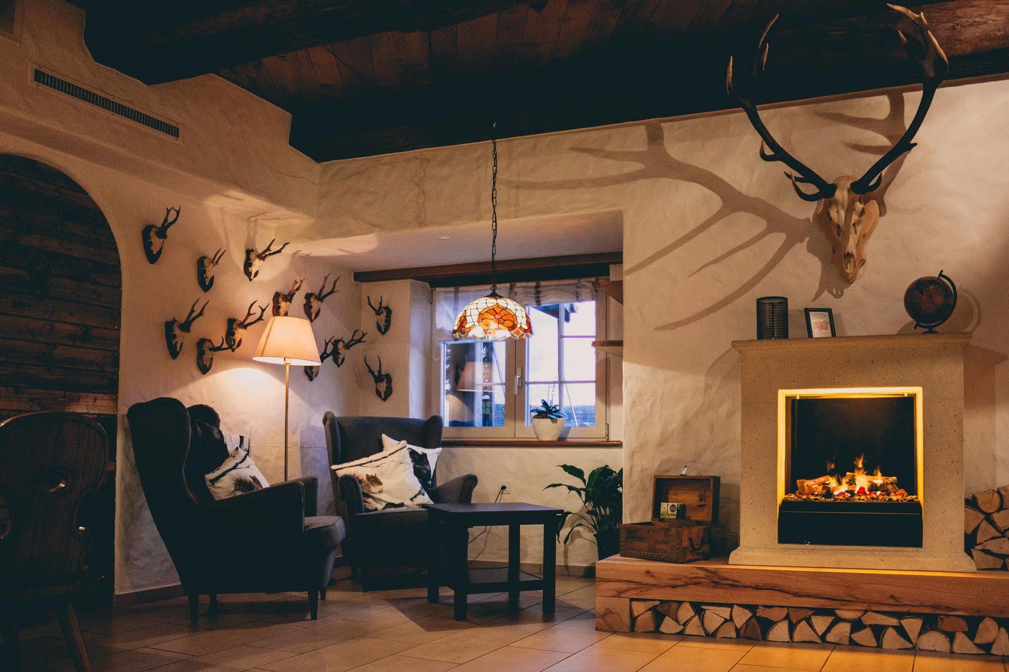 Boutique-Hotel Sonne Бремгартен Екстериор снимка